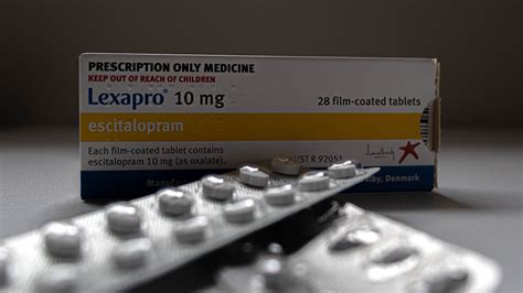 Like Vicodin, OxyContin is another opioid that can produce similar effects as heroin. . Acetaminophen and lexapro